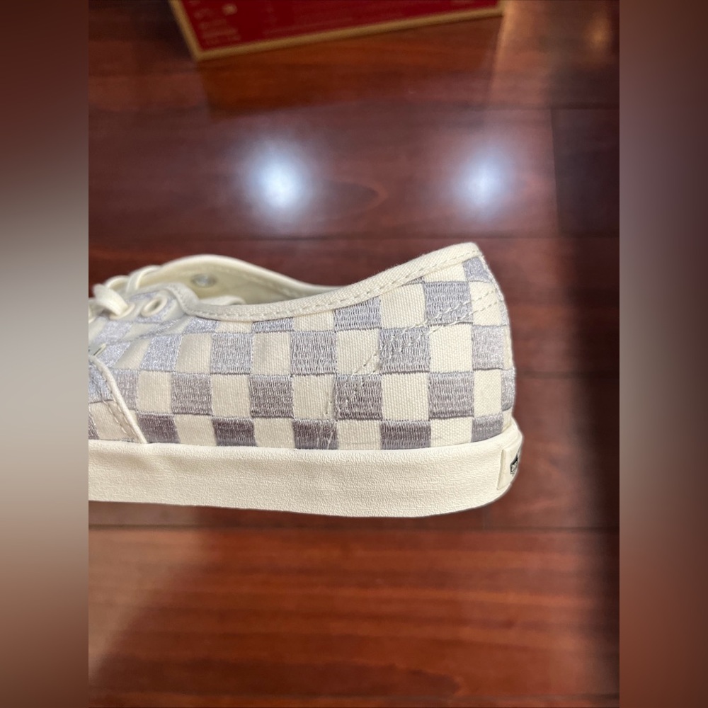 Womens 7 Vans Authentic Low Pro Embroidered Checkerboard Gray Low Top HALF BOX - Picture 8 of 16